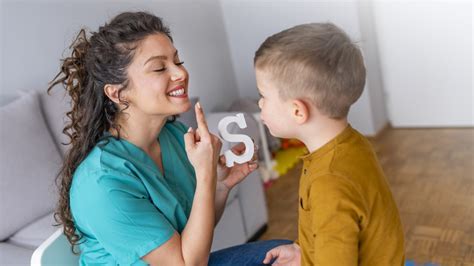 Speech-Language Pathology Internships for Undergraduates: A Gateway to Excellence