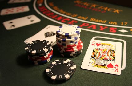 Spielen Online Casino:  Tauch ein in die Welt der Spannung und Unterhaltung von zu Hause aus!