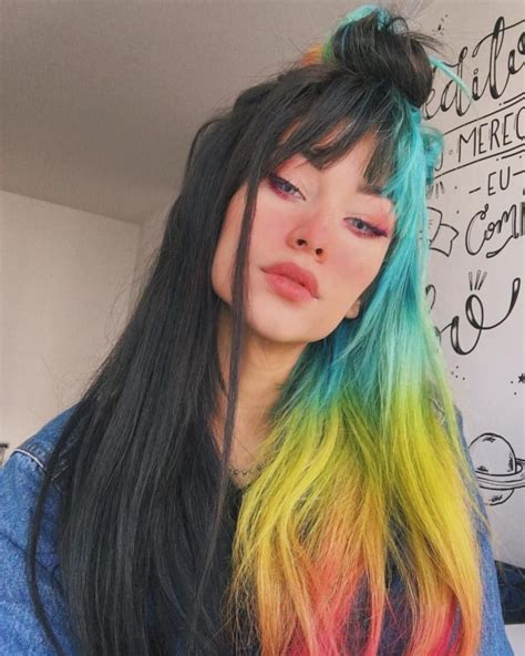 Split Colored Hair: A Fiery Fashion Trend 