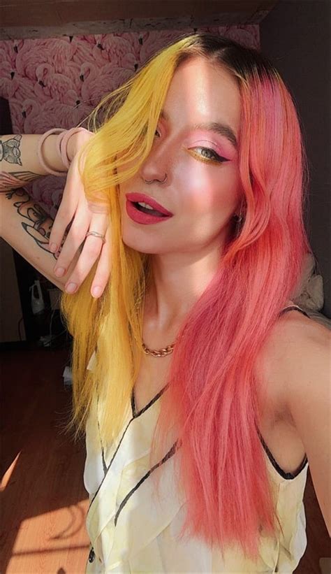 Split Dye Hair: A Guide to the Trend and Its Latest Techniques