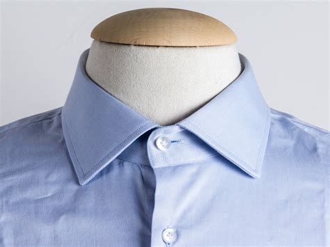 Spread Collar: