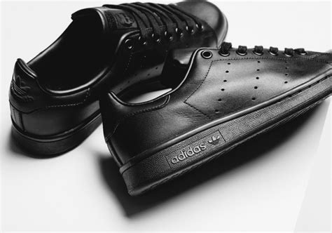 Stan Smith Black on Black