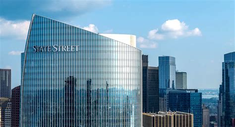 State Street Bank Stock: 32% Jump in 2023, Set for Further Growth