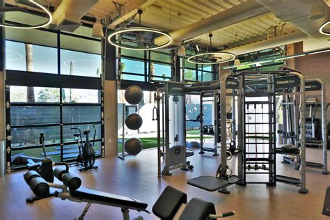 State-of-the-art fitness centers: