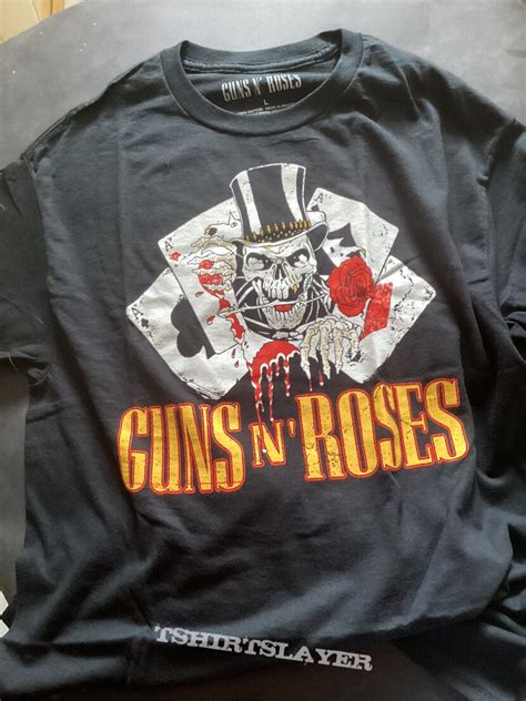 Statement-Making Style with Guns N' Roses T-Shirts