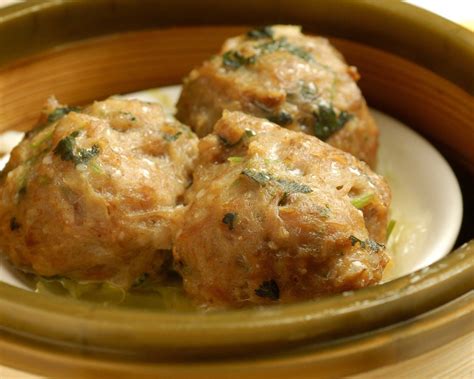 Steamed Meatballs: