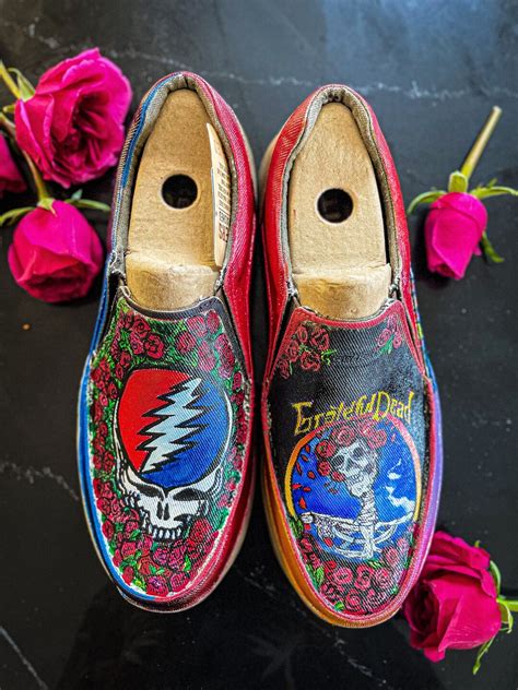 Step Into the Rhythm: A Comprehensive Guide to Grateful Dead Shoes