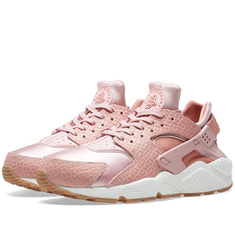 Step into Style: A Guide to the Iconic Nike Huarache Shoes Pink
