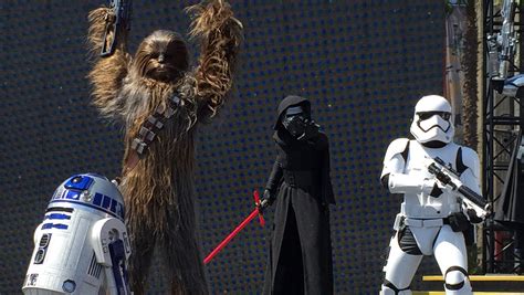 Step into a Galaxy Far, Far Away: Crafting Realistic Star Wars Costumes