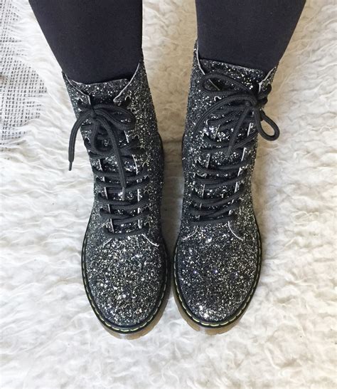 Step into a World of Shimmer: The Ultimate Guide to Glitter Women's Boots