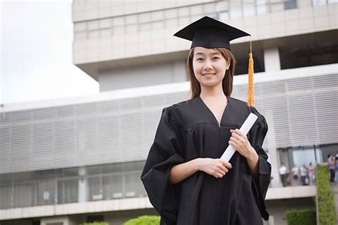 Stepping into a Bright Future: Bachelor's Degrees in Singapore