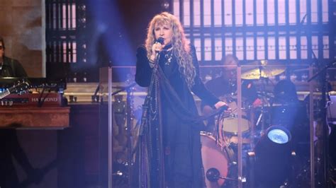 Stevie Nicks' Enchanting Performance on SNL: A Journey Through Fantasy and Dreams