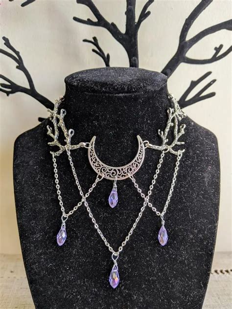 Stone Choker Necklace: The Enchanting Embrace of Nature's Adornment