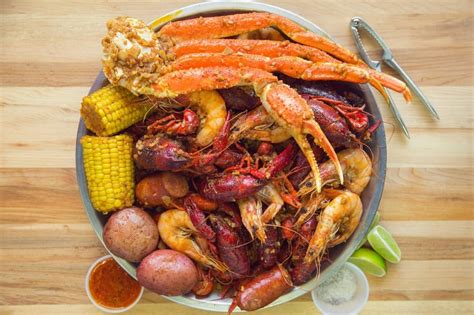 Storming Crab Near Me: Your Guide to The Best Seafood Feast