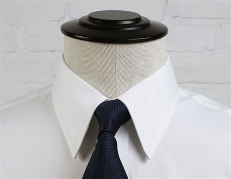 Straight Collar Dress Shirts: A Timeless Fashion Staple