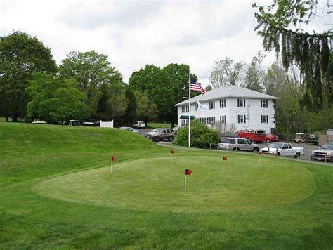 Strawberry Valley Golf Course: A Picturesque Haven for Golf Enthusiasts in Abington, Pennsylvania