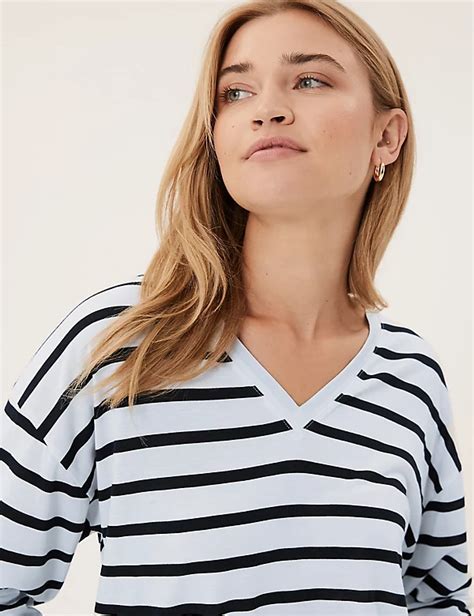 Striped V-Neck T-Shirts: A Wardrobe Staple for Every Season