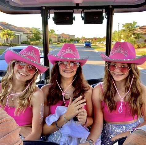 Strutting with Style: The Preppy Teen's Cowgirl Costume Guide