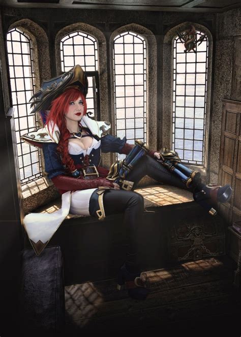 Stunning Miss Fortune Cosplays