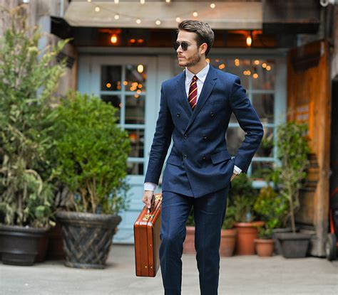 Suit Costumes: Your Guide to the Ultimate Suited Style