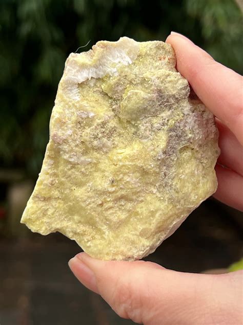 Sulfur Quartz: 50+ Essential Uses for This Powerful Mineral