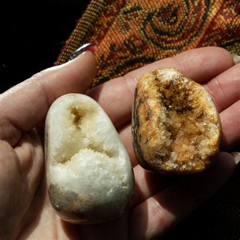 Sulfur Quartz: A Gemstone of Transformation and Healing