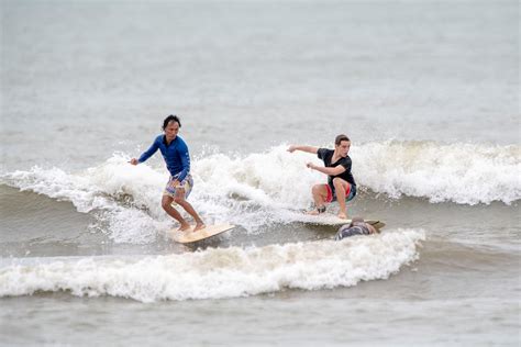 Surfing in Singapore: A 5-Star Guide to Catching Waves in the Lion City