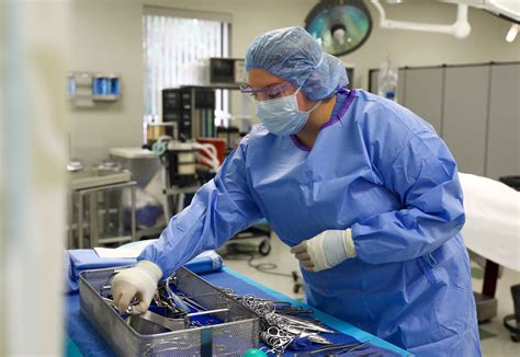 Surgical Technologist: