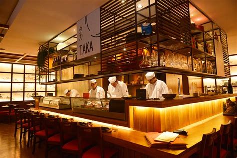 Sushi Bar Taka: A Culinary Oasis with 10,000 Delights