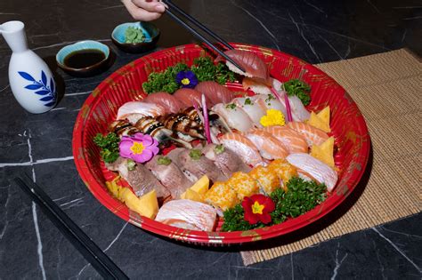 Sushi Platter Delivery: A Guide to Choosing the Best Platter for You