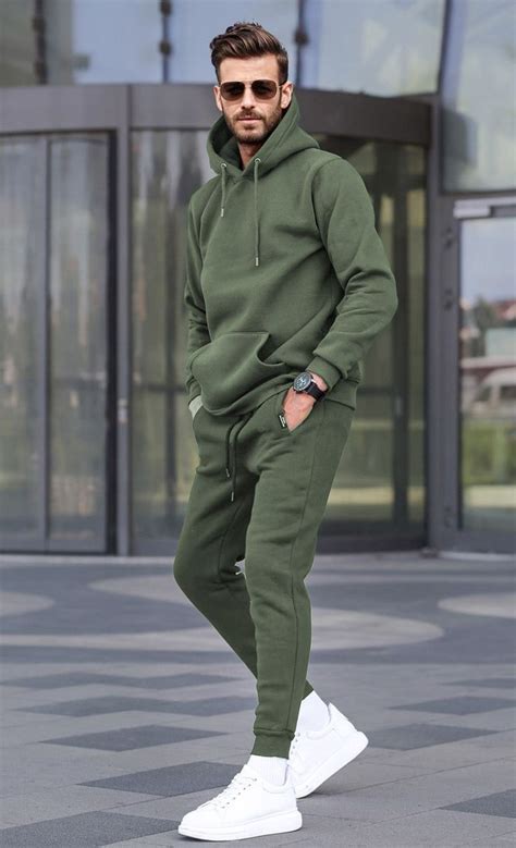 Sweatshirt and Sweatpants Set Mens: Elevate Your Comfort Game