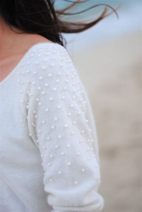 Sweatshirt with Pearls: Elevate Your Casual Style