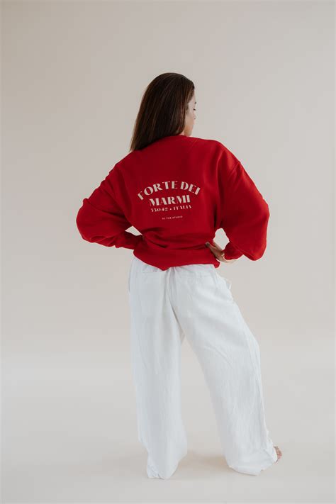 Sweatshirt with Red: A Timeless Staple for Every Wardrobe