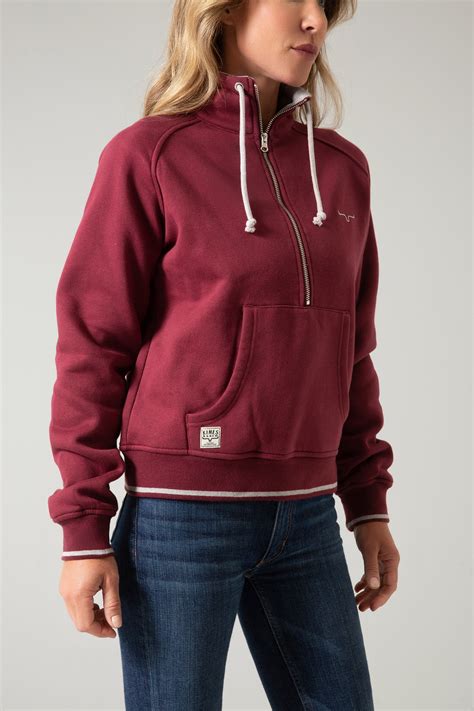 Sweatshirt with Zipper Pockets: A Functional and Stylish Staple