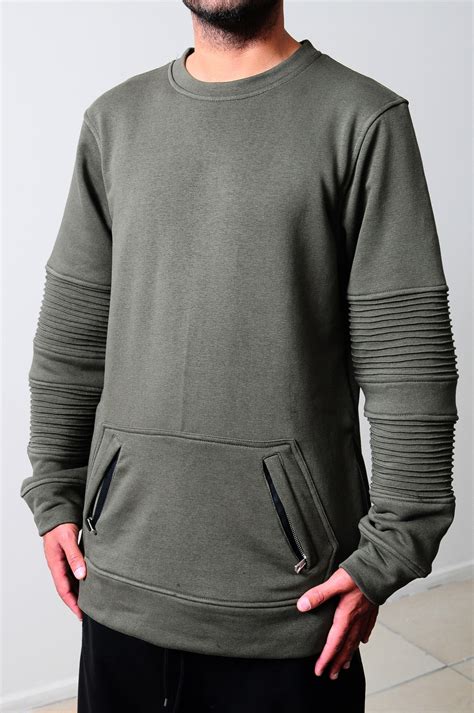 Sweatshirt with Zipper Pockets: Your Comprehensive Guide to Functionality and Style