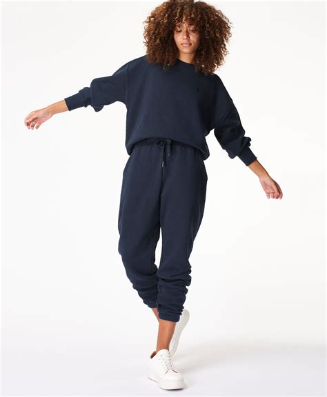 Sweatsuit Sets: A Modern Wardrobe Essential for Women