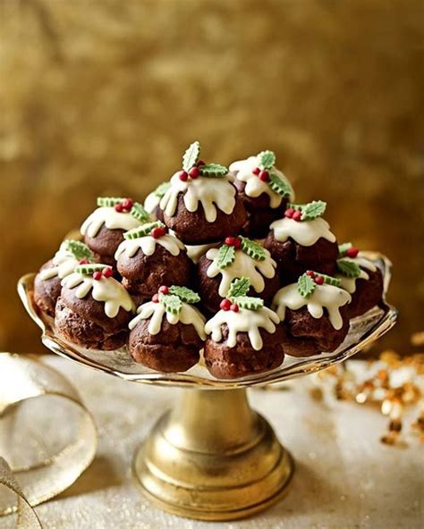Sweet Christmas The most famous and traditional Christmas Desserts PDF