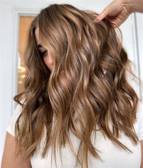 T27 Honey Blonde: The Perfect Hair Color for Summer and Beyond