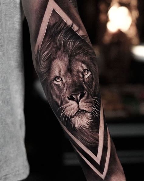 Tatuagem de Leão: Um Guia Completo para os Amantes do Rei da Selva