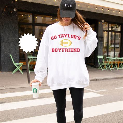 Taylor's Boyfriend Sweatshirt: A Style Icon for the Modern Woman