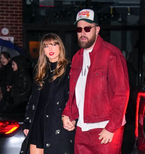 Taylor Swift, Travis Kelce, & 45,000 Chiefs Fans: A Super Bowl 2023 Extravaganza