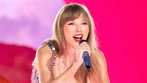 Taylor Swift Announces Toronto Concert Dates!