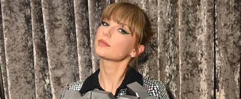 Taylor Swift Wax Figure: An Uncanny Resemblance