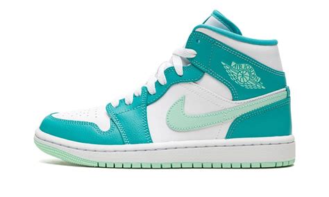 Teal Jordan 1