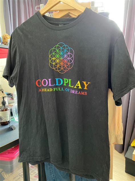 Tee Shirt Coldplay: A Guide to the Band's Merch