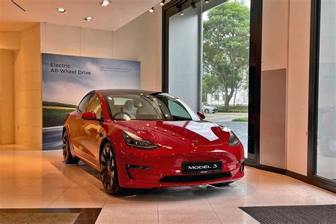 Tesla in Singapore: 4 Key Figures and the Future of Electric Vehicles