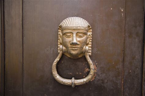 The "Ring Knock":