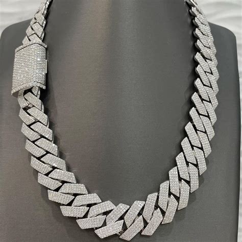 The Allure of 30 Inch Iced-Out Chains