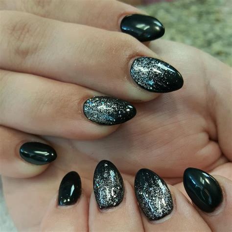 The Allure of Black Silver Nail Art: A Tapestry of Elegance and Sophistication