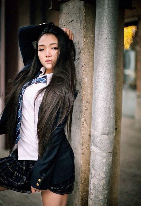 The Allure of Campus Beauties